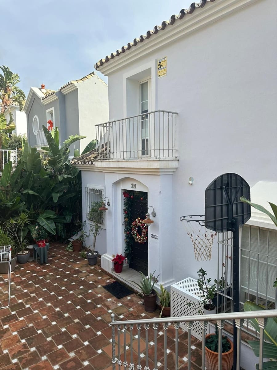 3 sovrum Hus till salu i Golden Mile med pool garage - 1 250 000 € (Ref: 9628087)