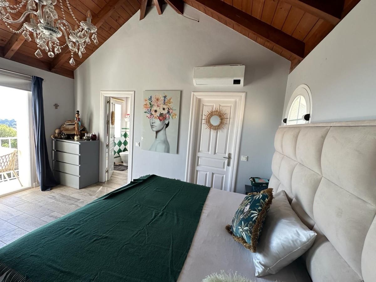 3 slaapkamer Huis te koop in Golden Mile met zwembad garage - € 1.250.000 (Ref: 9628087)