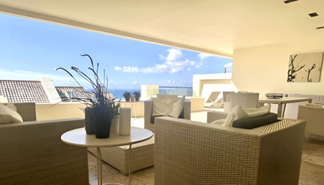 2 bedroom Apartment for sale in Los Monteros, Marbella with pool garage - € 610,000 (Ref: 9628088)