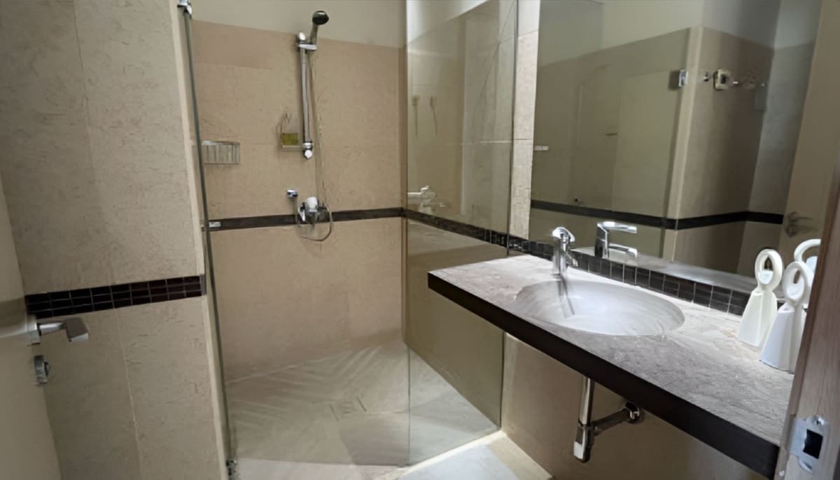 2 soverom Leilighet til salgs i Los Monteros med svømmebasseng garasje - € 610 000 (Ref: 9628088)