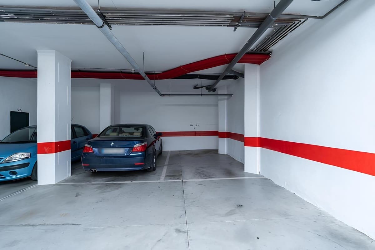 3 slaapkamer Appartement te koop in Bel-Air met zwembad garage - € 595.000 (Ref: 9628089)