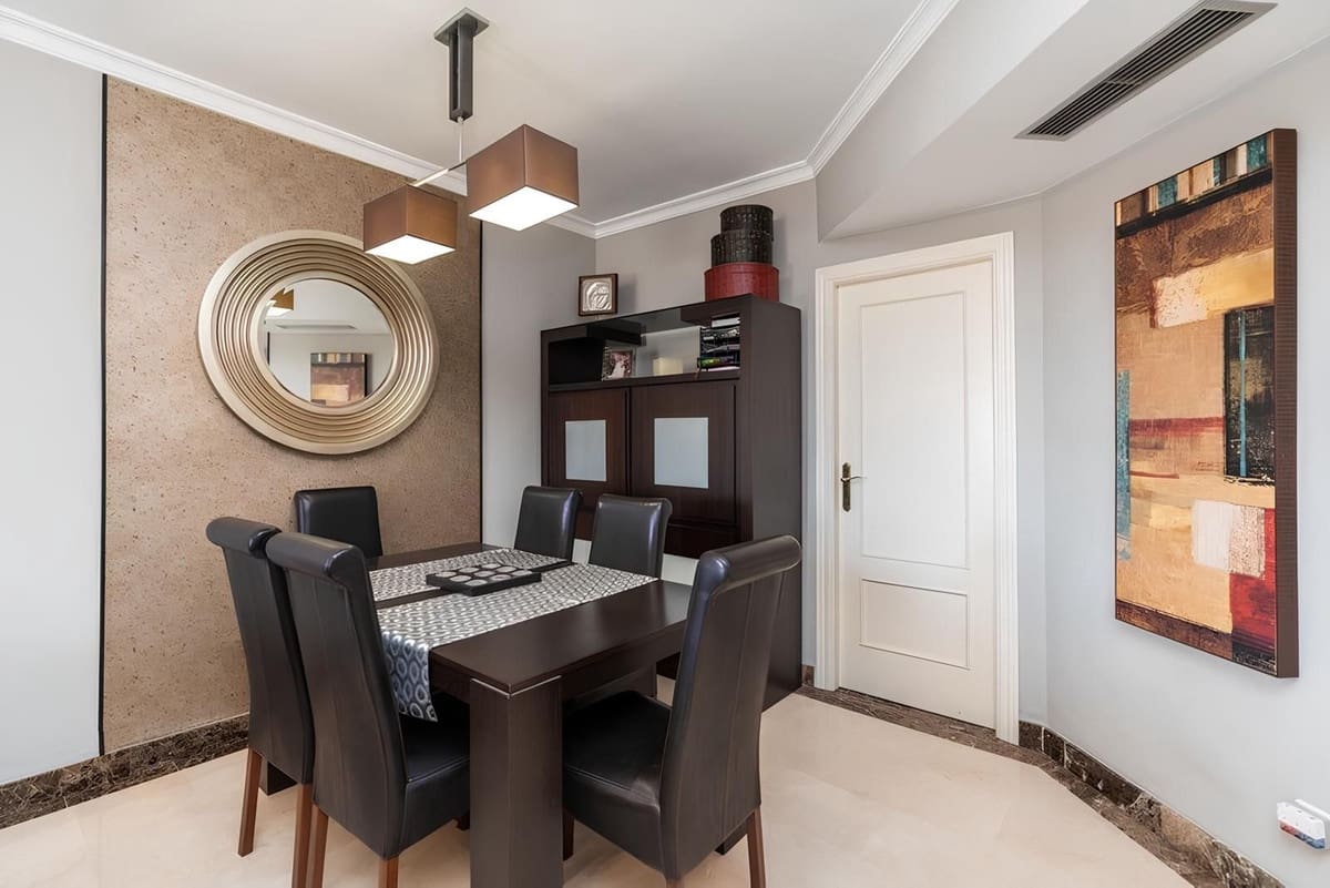 3 slaapkamer Appartement te koop in Bel-Air met zwembad garage - € 595.000 (Ref: 9628089)