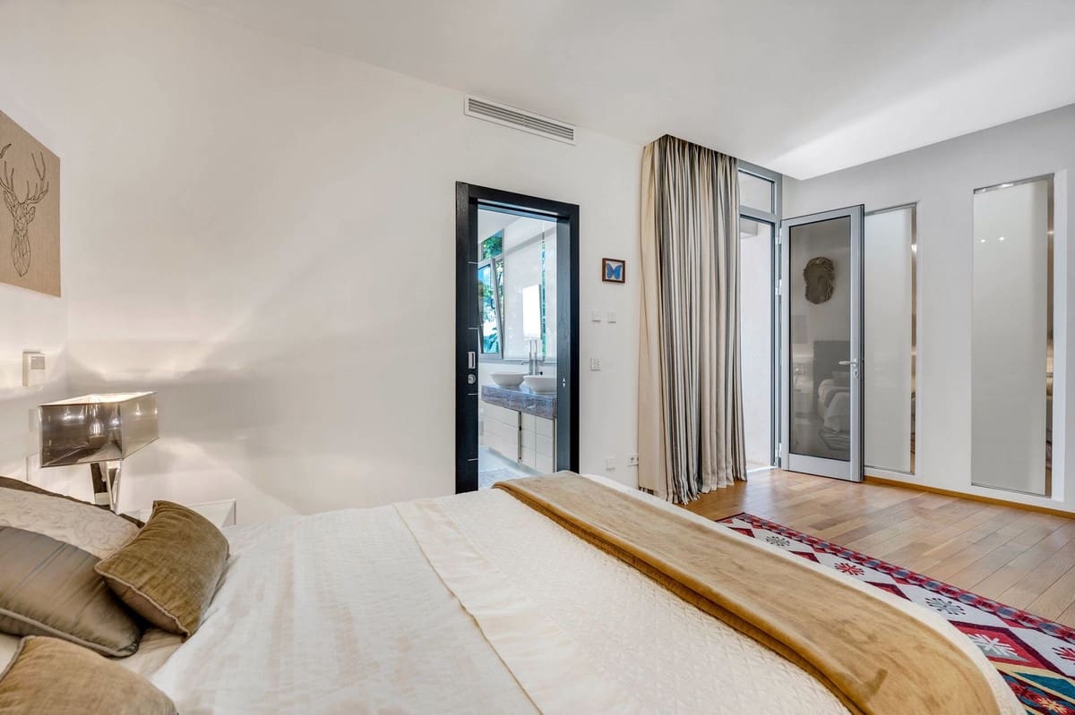 2 chambre Villa/Maison Semi-Mitoyenne à vendre à Marbella avec piscine garage - 1 550 000 € (Ref: 9628090)