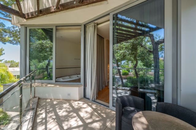   2 soveværelse   ferieSemi-Rækkehus i Marbella med   swimmingpool  garage  - € 6.500 (Ref: 9628091)