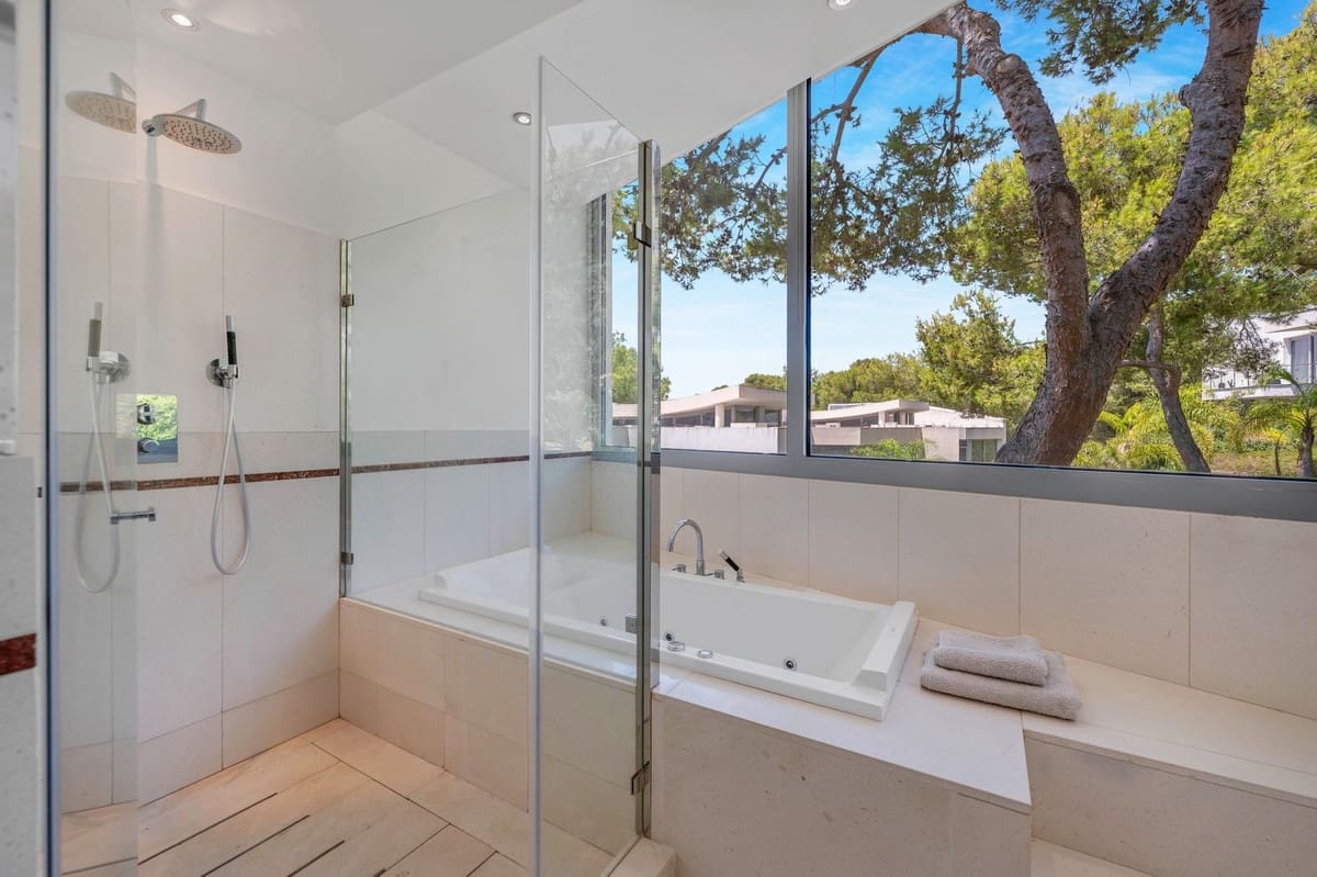 Villa/Maison Semi-Mitoyenne de 2 chambres de location de vacances à Marbella avec piscine garage - 6 500 € (Ref: 9628091)