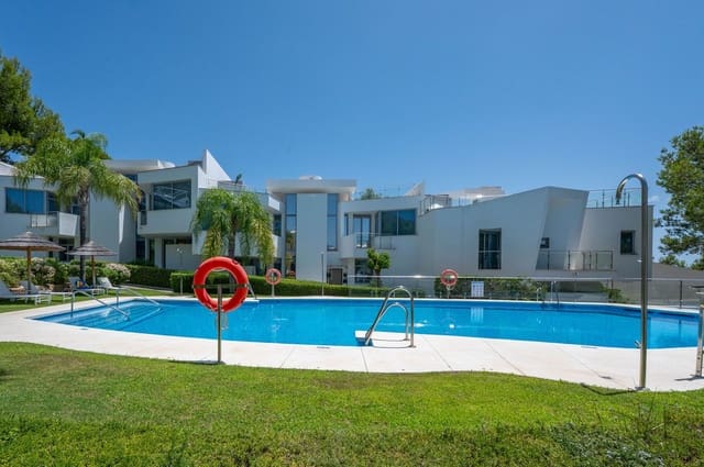 2 soverom Kjedet enebolig til salgs i Marbella med svømmebasseng garasje - € 6 500 (Ref: 9628091)