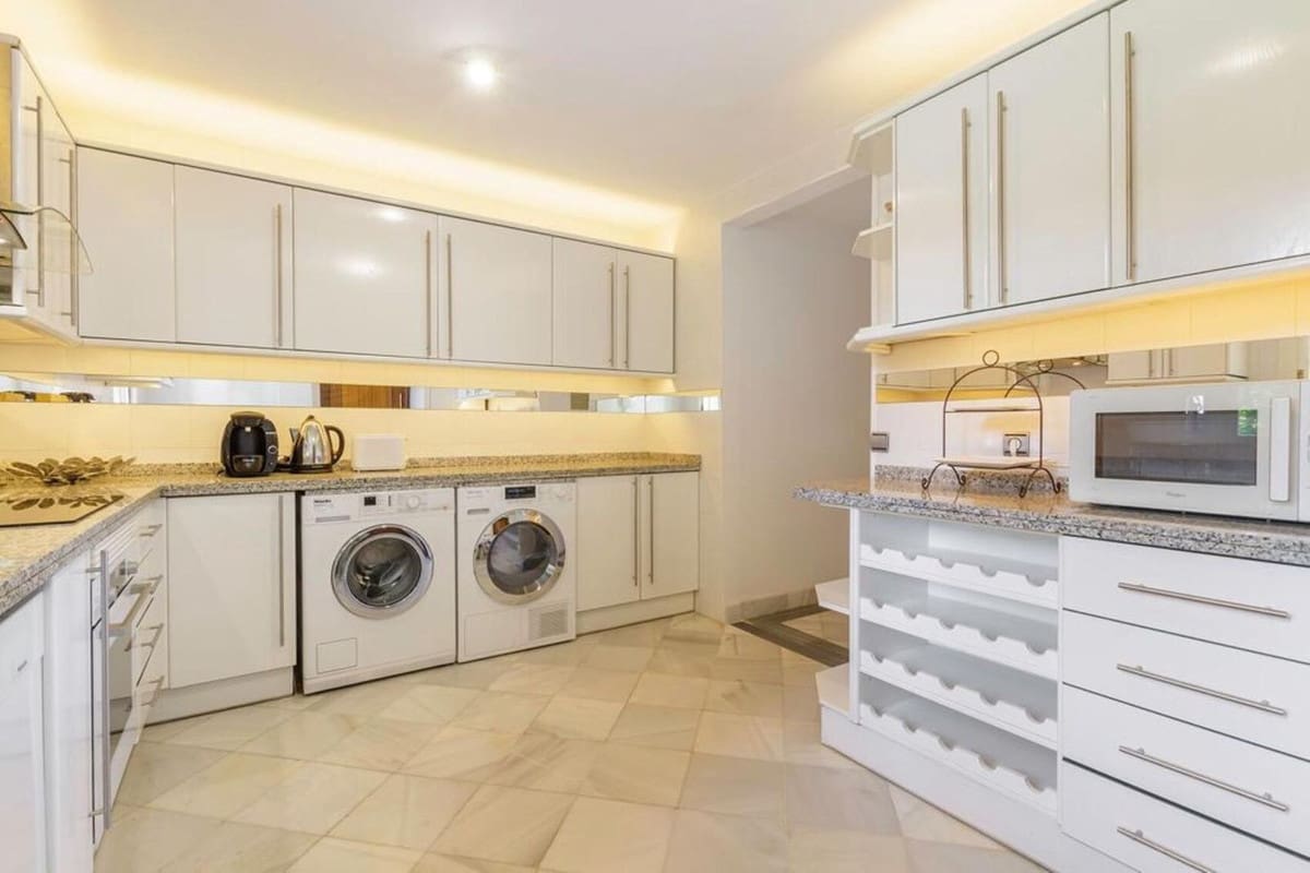 3 sovrum Lägenhet till salu i Puerto Banus med pool garage - 5 100 000 € (Ref: 9650596)