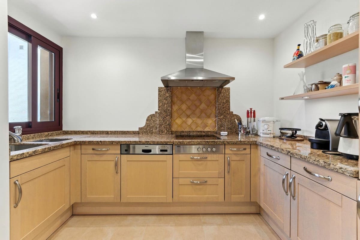 2 camera da letto Appartamento in vendita in Costalita con piscina garage - 1.490.000 € (Rif: 9672083)