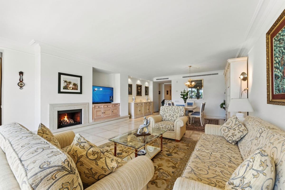 2 bedroom Apartment for sale in Costalita with pool garage - € 1,490,000 (Ref: 9672083)