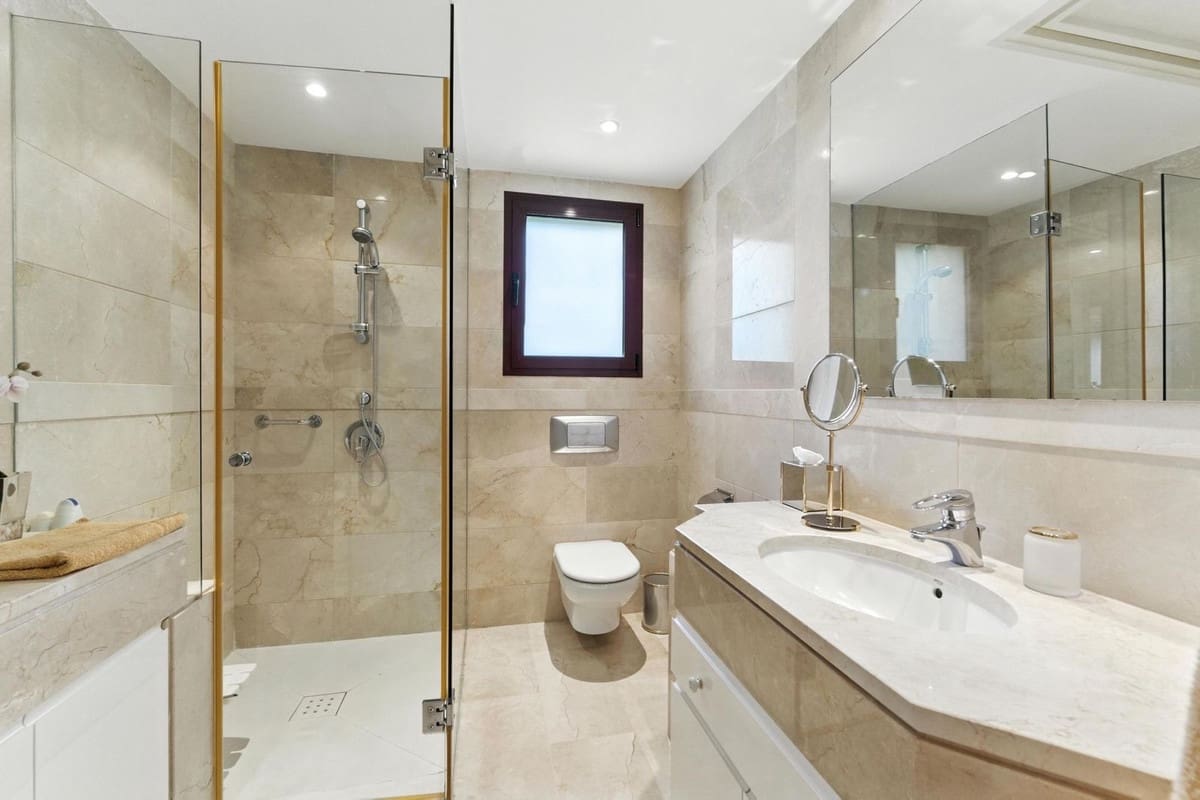 2 bedroom Apartment for sale in Costalita with pool garage - € 1,490,000 (Ref: 9672083)