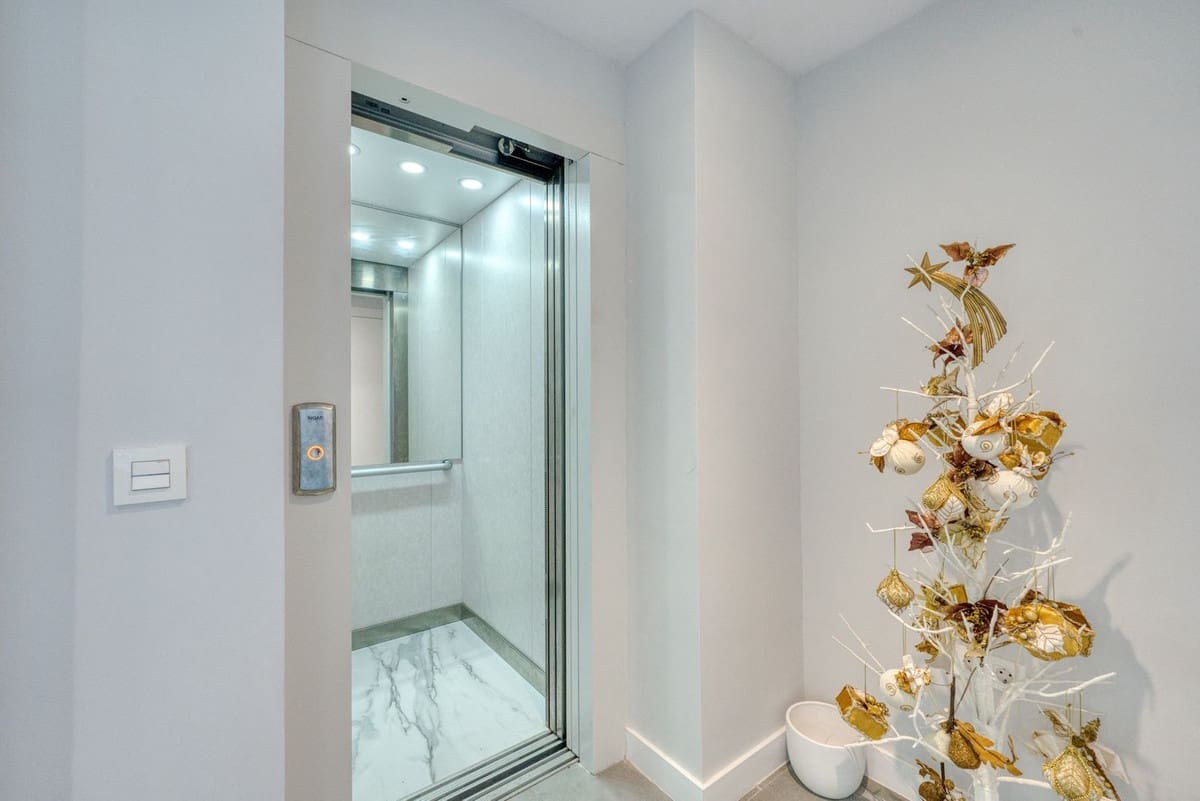 4 bedroom Villa for sale in Istan - € 1,490,000 (Ref: 9681428)