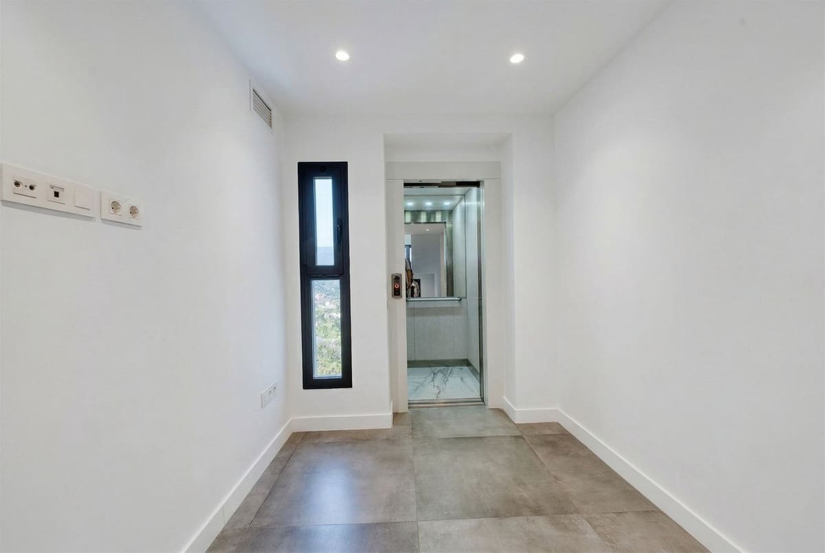 4 bedroom Villa for sale in Istan - € 1,490,000 (Ref: 9681428)