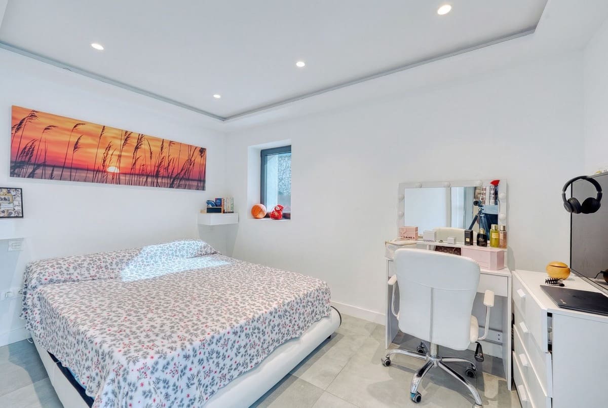 4 bedroom Villa for sale in Istan - € 1,490,000 (Ref: 9681428)