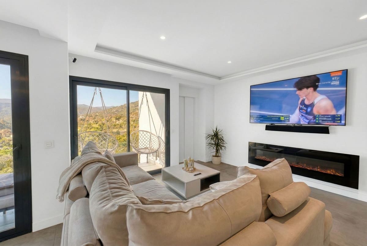 4 bedroom Villa for sale in Istan - € 1,490,000 (Ref: 9681428)