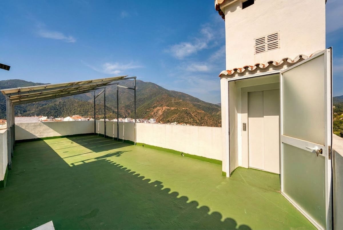 4 bedroom Villa for sale in Istan - € 1,490,000 (Ref: 9681428)