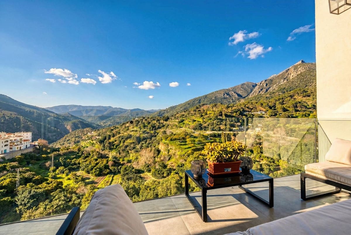 4 bedroom Villa for sale in Istan - € 1,490,000 (Ref: 9681428)