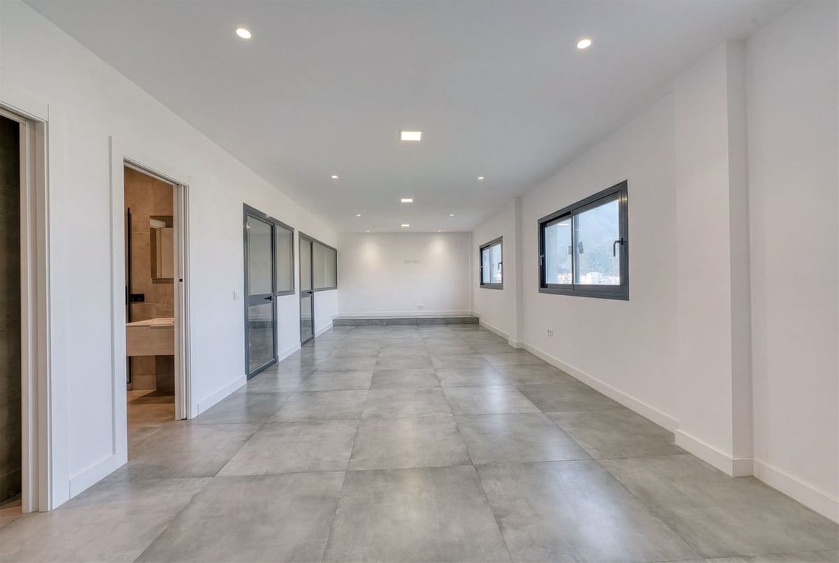 4 bedroom Villa for sale in Istan - € 1,490,000 (Ref: 9681428)