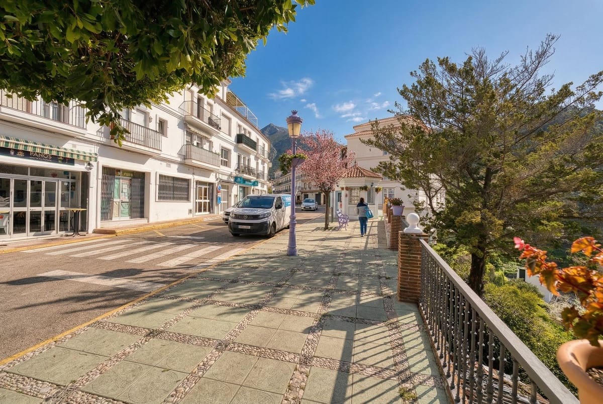 4 bedroom Villa for sale in Istan - € 1,490,000 (Ref: 9681428)