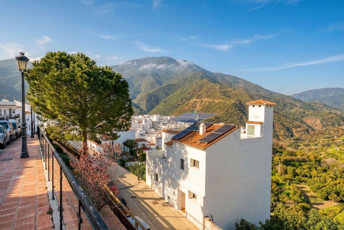 4 bedroom Villa for sale in Istan - € 1,490,000 (Ref: 9681428)