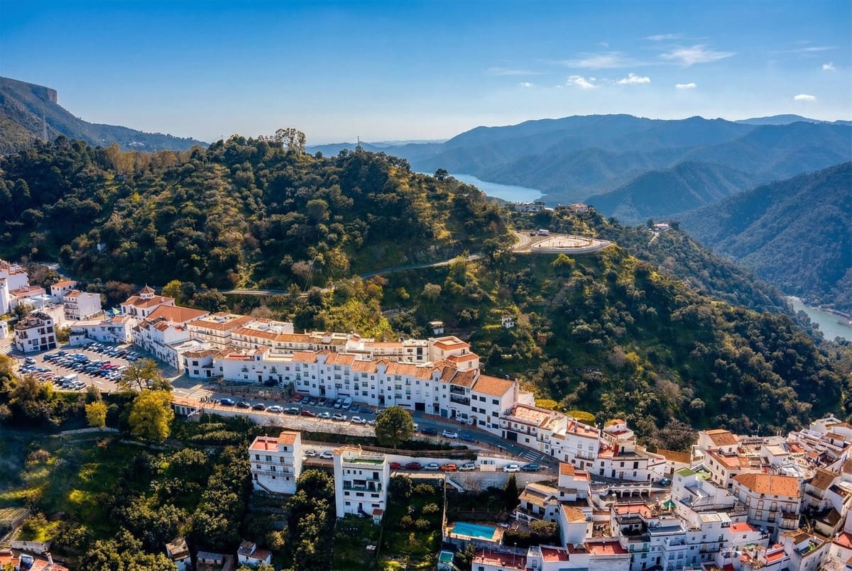 4 bedroom Villa for sale in Istan - € 1,490,000 (Ref: 9681428)