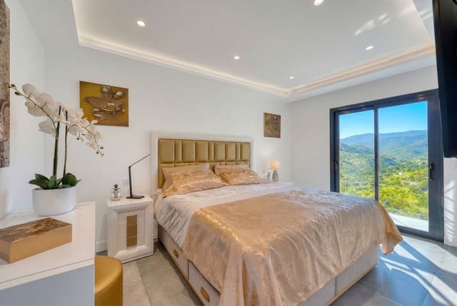 4 soverom Villa til salgs i Istán - € 1 490 000 (Ref: 9681428)