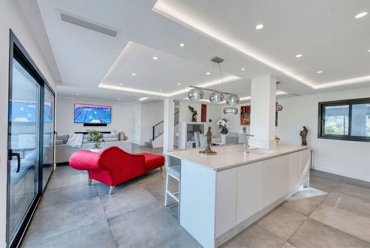 4 quarto Moradia para venda em Istan - 1 490 000 € (Ref: 9681428)