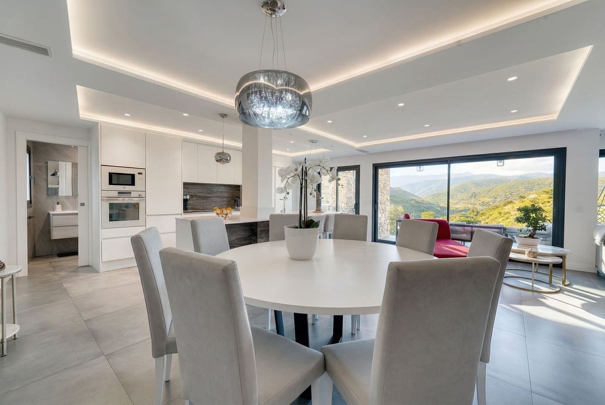 4 quarto Moradia para venda em Istan - 1 490 000 € (Ref: 9681428)