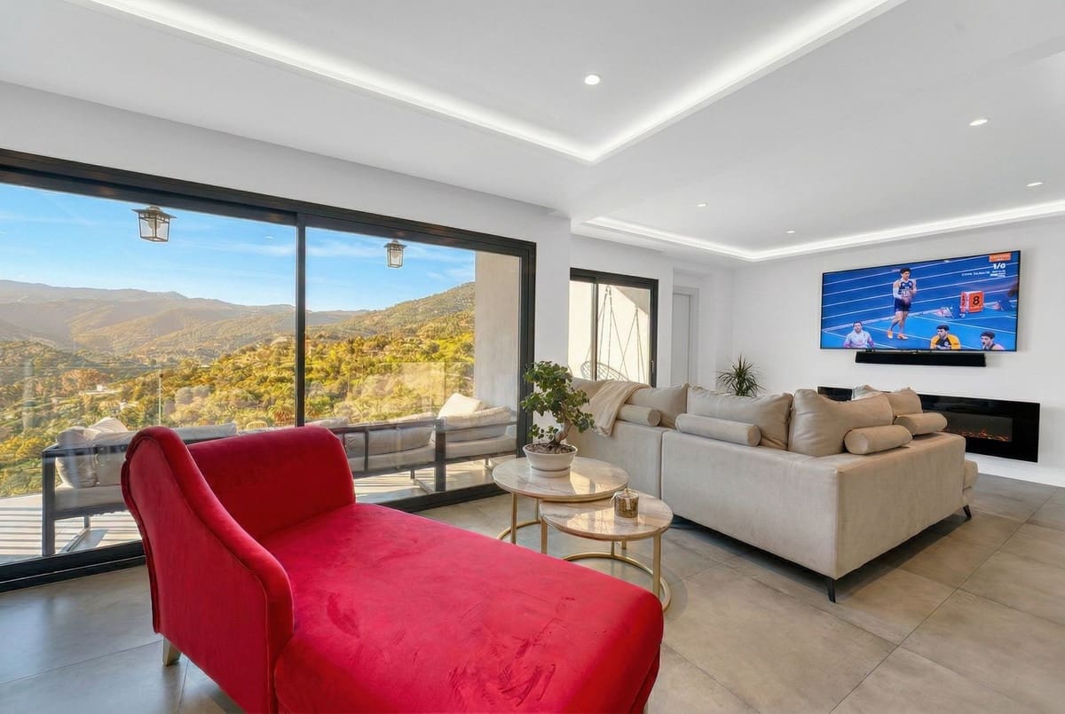 4 quarto Moradia para venda em Istan - 1 490 000 € (Ref: 9681428)