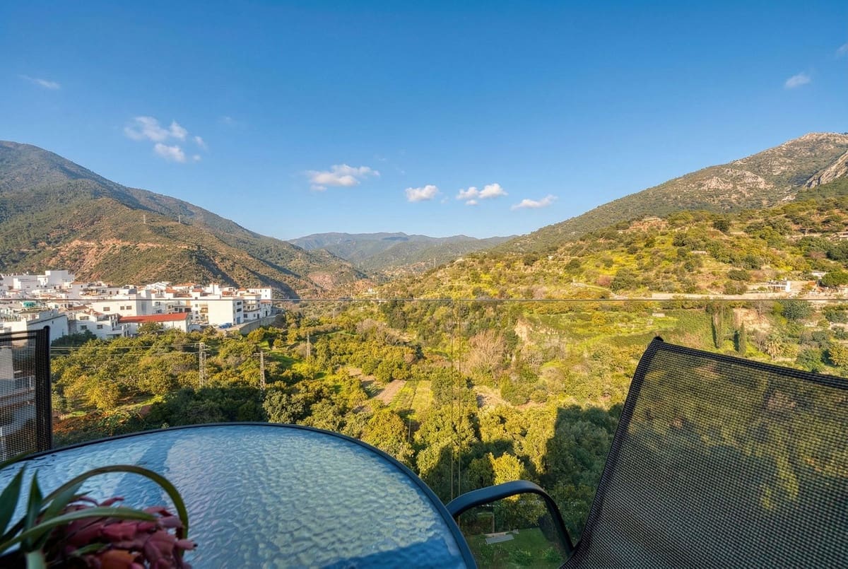 4 quarto Moradia para venda em Istan - 1 490 000 € (Ref: 9681428)