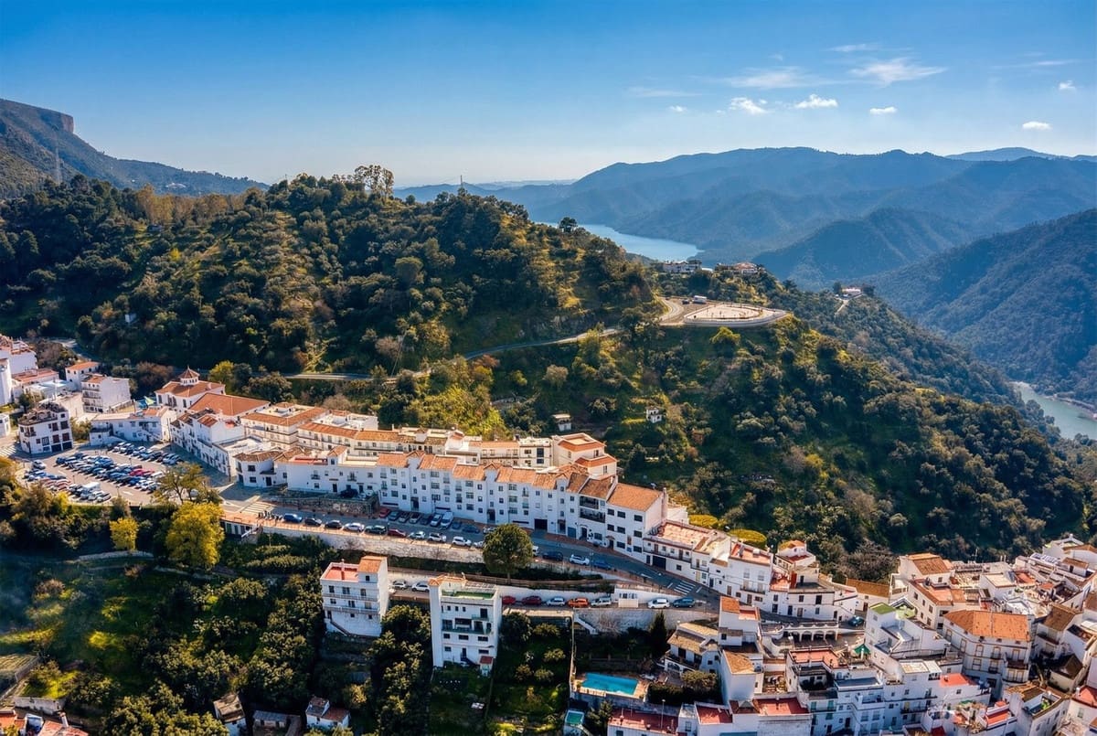 4 quarto Moradia para venda em Istan - 1 490 000 € (Ref: 9681428)