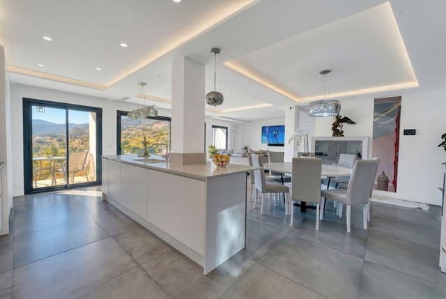 4 quarto Moradia para venda em Istán - 1 490 000 € (Ref: 9681428)