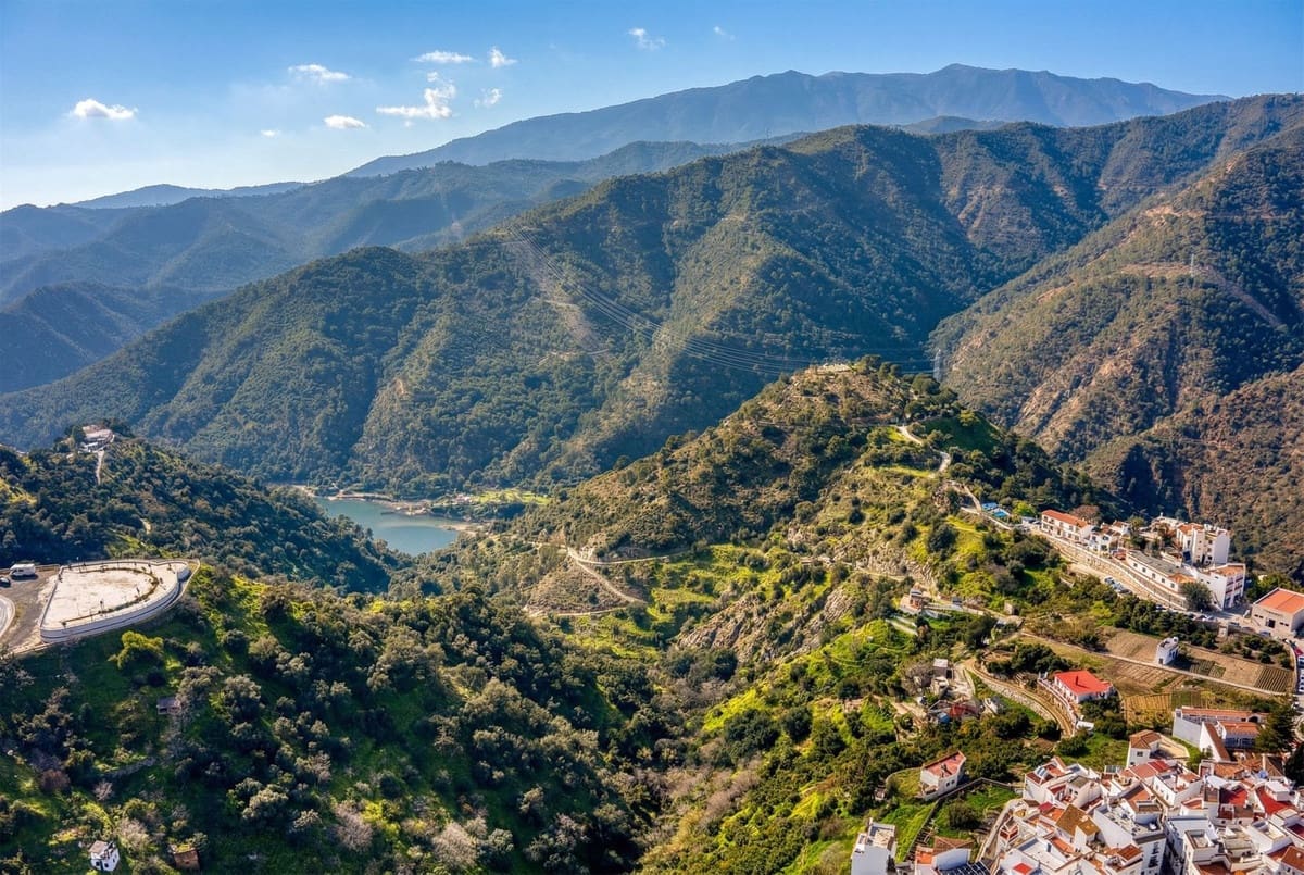 4 quarto Moradia para venda em Istan - 1 490 000 € (Ref: 9681428)