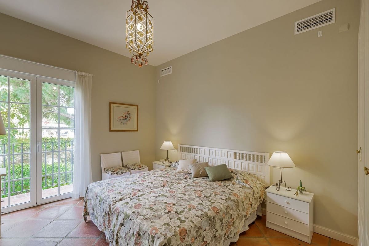 Chalet de 5 habitaciones en El Rosario en venta con piscina garaje - 3.250.000 € (Ref: 9694322)