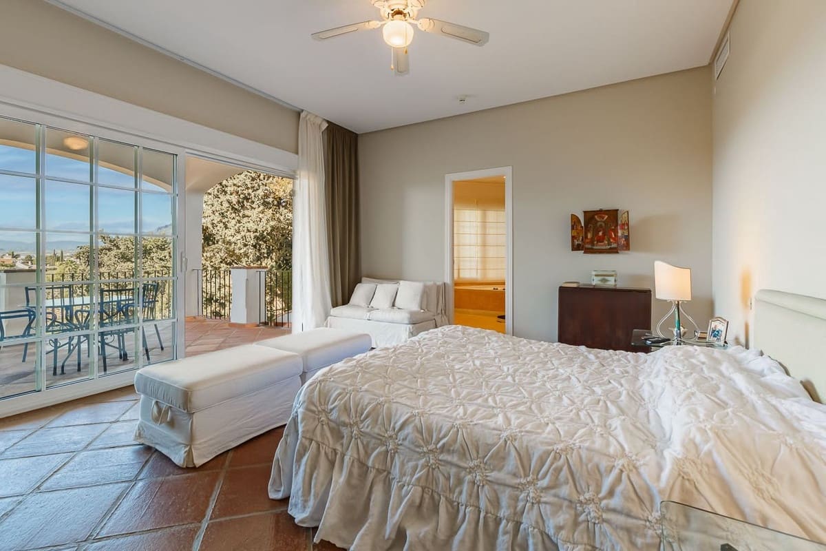 Chalet de 5 habitaciones en El Rosario en venta con piscina garaje - 3.250.000 € (Ref: 9694322)