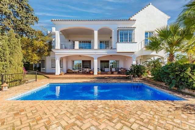 Chalet de 5 habitaciones en El Rosario, Marbella en venta con piscina garaje - 3.250.000 € (Ref: 9694322)