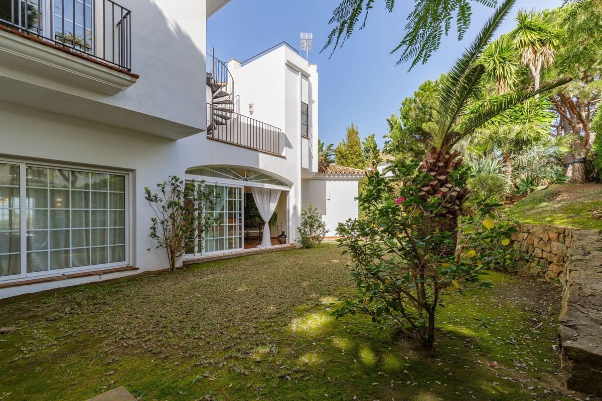 Chalet de 5 habitaciones en El Rosario en venta con piscina garaje - 3.250.000 € (Ref: 9694322)