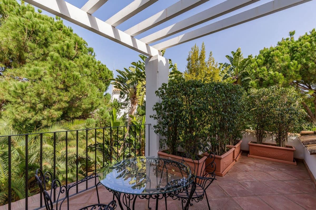 Chalet de 5 habitaciones en El Rosario en venta con piscina garaje - 3.250.000 € (Ref: 9694322)