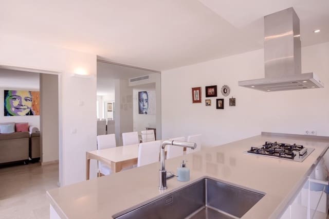 3 bedroom Villa for holiday rental in Marbesa, Marbella with pool garage - € 6,000 (Ref: 9709000)