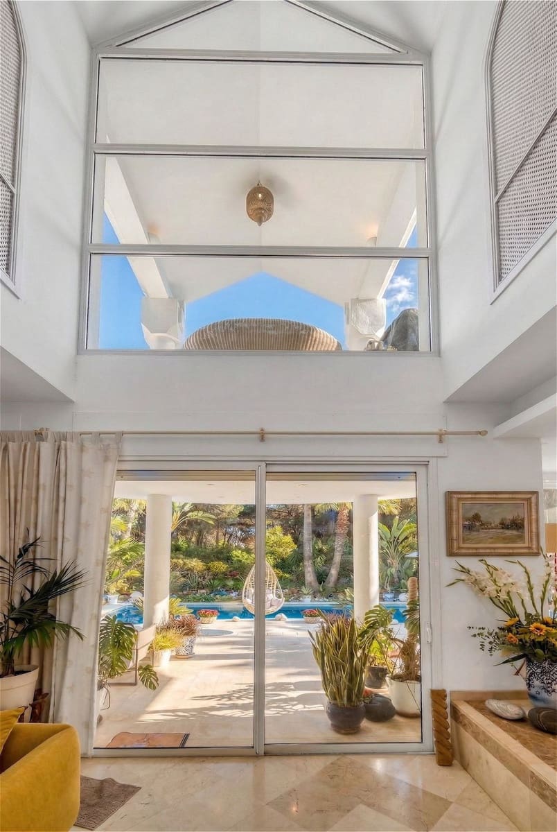 4 Zimmer Villa zu verkaufen in New Golden Mile mit Pool Garage - 2.950.000 € (Ref: 9747741)