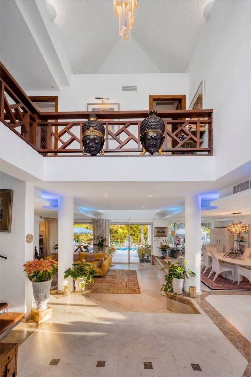 4 Zimmer Villa zu verkaufen in New Golden Mile mit Pool Garage - 2.950.000 € (Ref: 9747741)