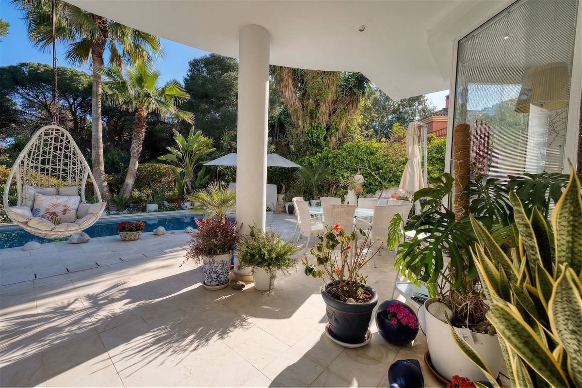4 Zimmer Villa zu verkaufen in New Golden Mile mit Pool Garage - 2.950.000 € (Ref: 9747741)