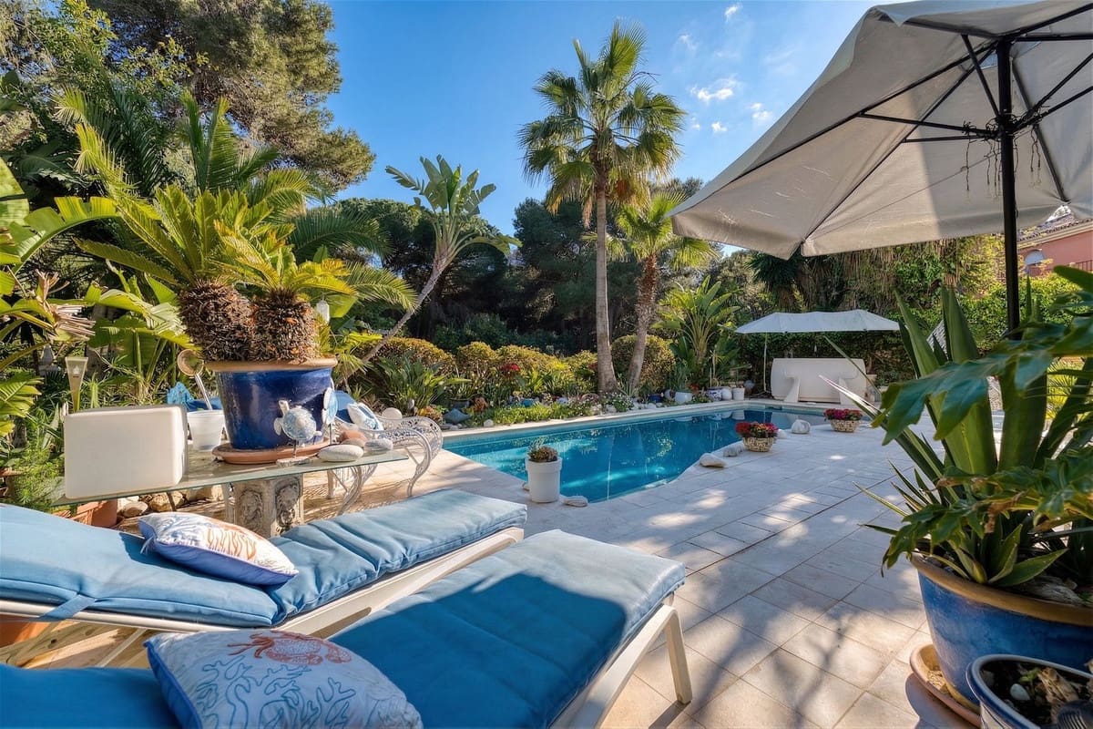4 Zimmer Villa zu verkaufen in New Golden Mile mit Pool Garage - 2.950.000 € (Ref: 9747741)
