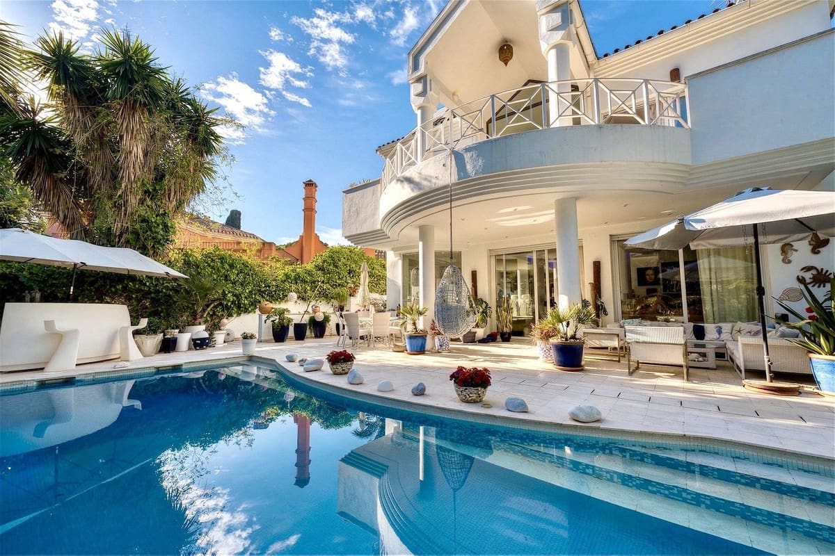 4 Zimmer Villa zu verkaufen in New Golden Mile mit Pool Garage - 2.950.000 € (Ref: 9747741)