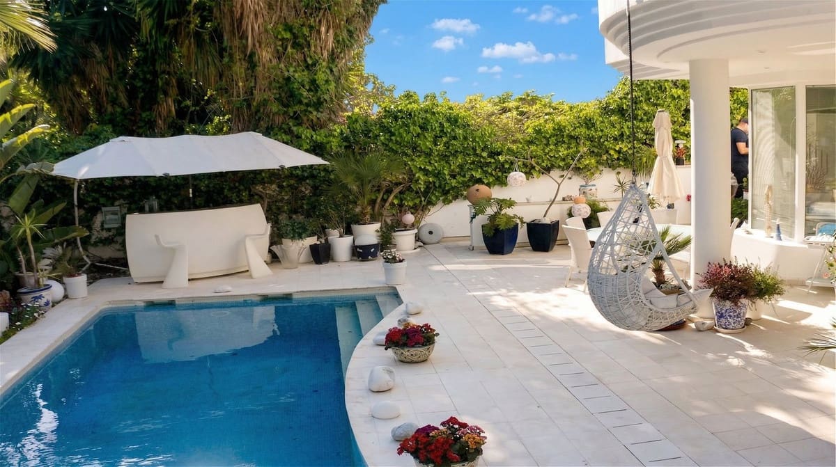 4 Zimmer Villa zu verkaufen in New Golden Mile mit Pool Garage - 2.950.000 € (Ref: 9747741)