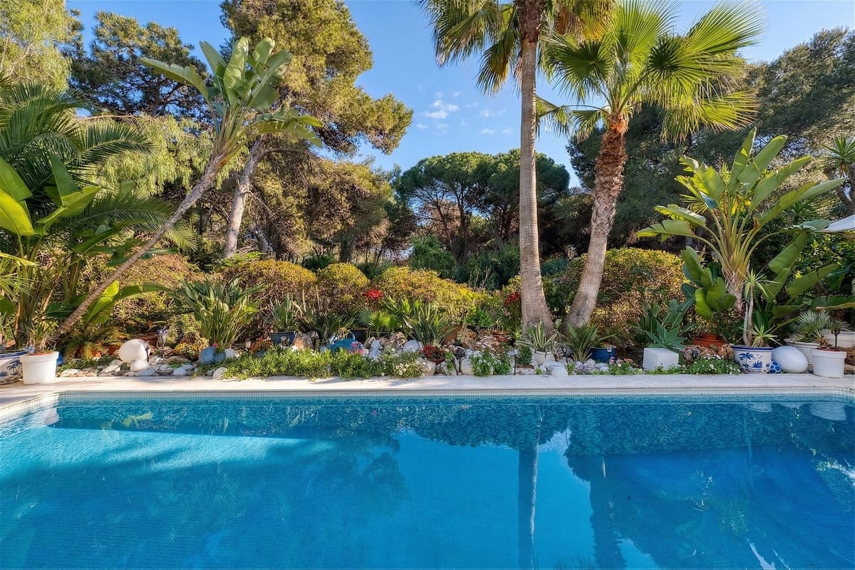 4 Zimmer Villa zu verkaufen in New Golden Mile mit Pool Garage - 2.950.000 € (Ref: 9747741)