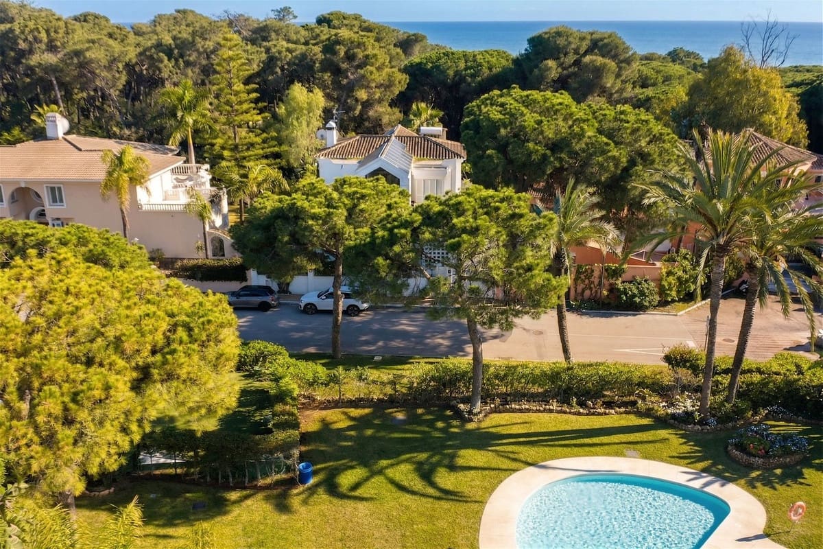 4 Zimmer Villa zu verkaufen in New Golden Mile mit Pool Garage - 2.950.000 € (Ref: 9747741)