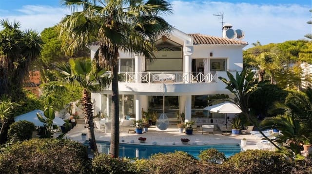 Chalet de 4 habitaciones en New Golden Mile, Estepona en venta con piscina garaje - 2.950.000 € (Ref: 9747741)