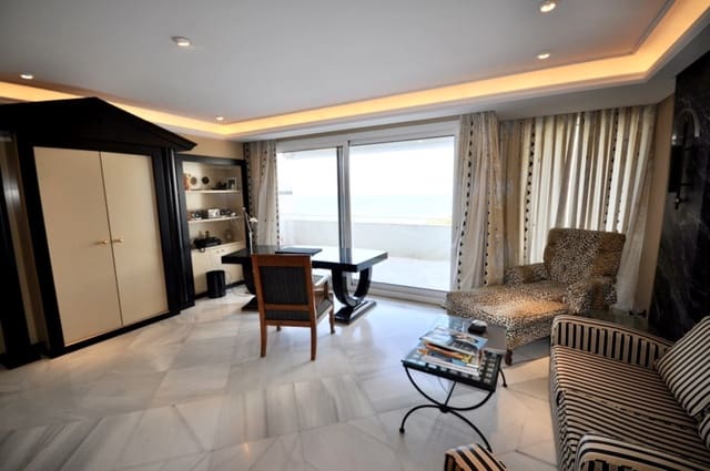 Appartement de 3 chambres de location de vacances à Golden Mile, Marbella avec piscine garage - 7 000 € (Ref: 9751507)