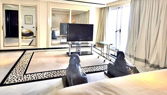 Appartement de 3 chambres de location de vacances à Golden Mile, Marbella avec piscine garage - 7 000 € (Ref: 9751507)