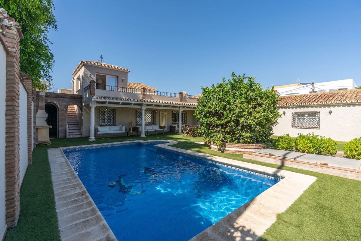 5 sovrum Villa till salu i San Pedro de Alcantara med pool garage - 1 800 000 € (Ref: 9770869)